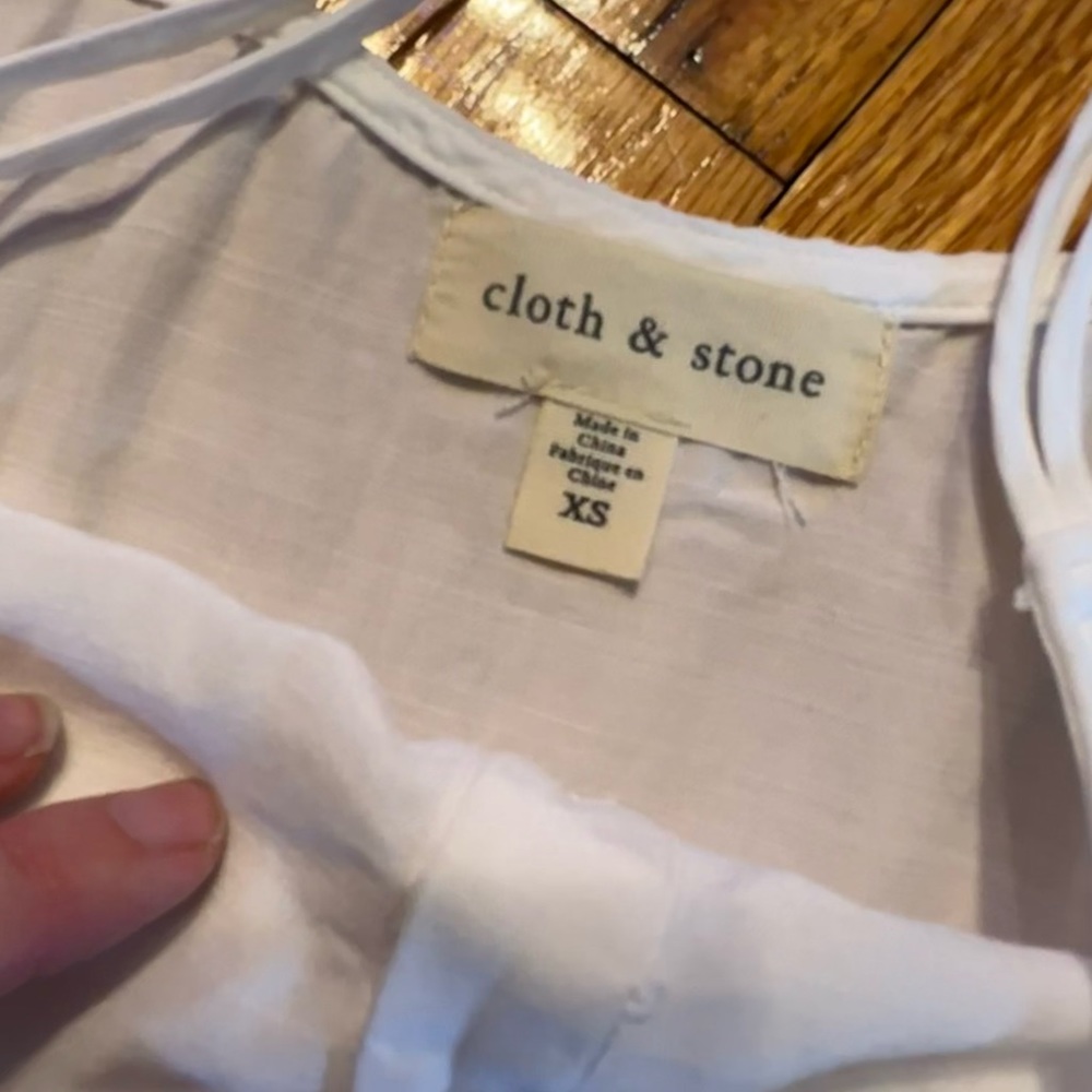 ANTHROPOLOGIE white tank blouse - Picture 5 of 5